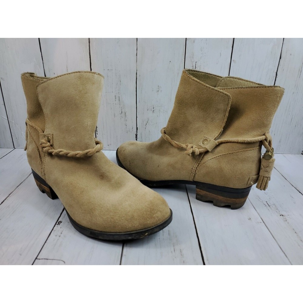 Sorel Farah Short Boots Womens size 7 Suede Tan Tassel Ties Heeled Rare